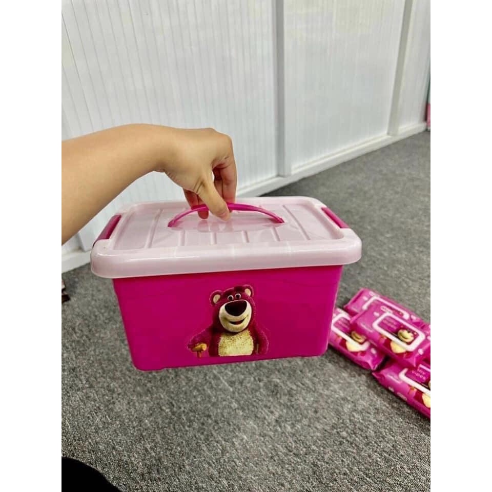 Combo 10 Gói Khăn Giấy Ướt Gấu Dâu Tặng Kèm Thùng Đựng Có Nắp Và Quai Xách - Tongkhogiadung.vn