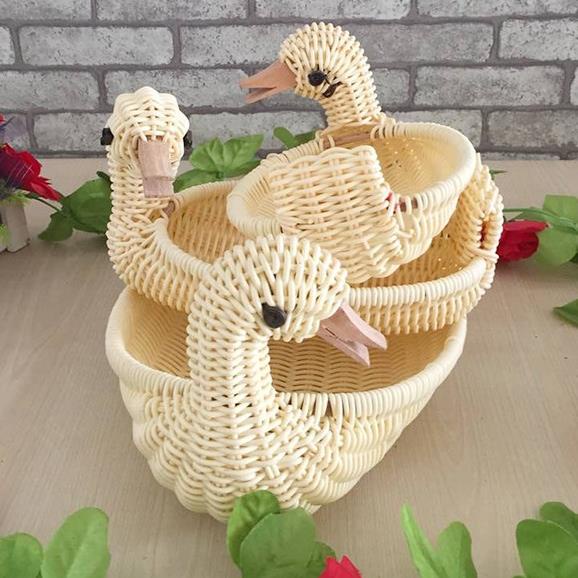 Đĩa Đựng Trái Cây Trái Cây / Bánh Mì / Gà / Vịt Dệt Mây Sáng Tạo Giống Thật Mới
