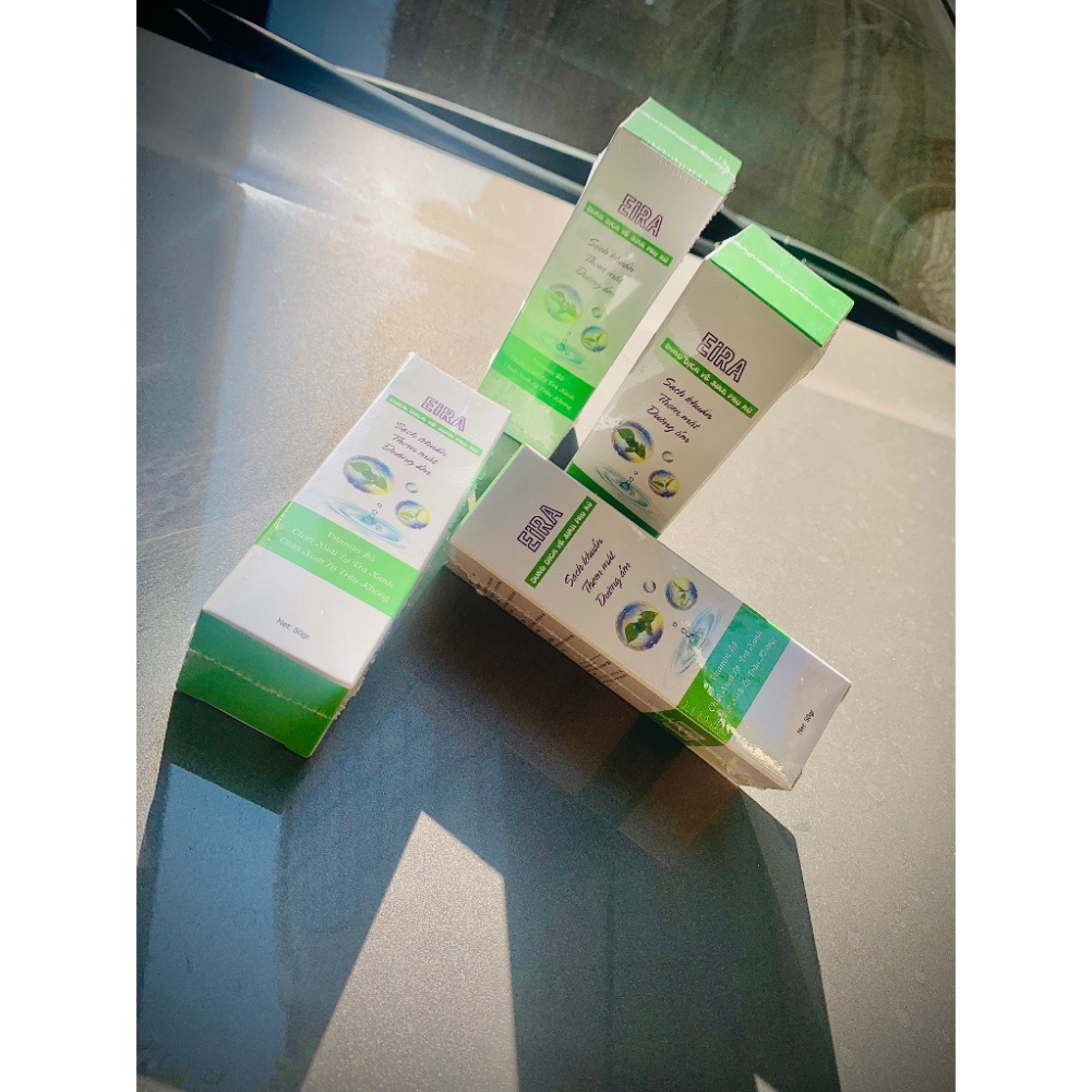 Dung dịch vệ sinh phụ nữ và cốc nguyệt san Claricare