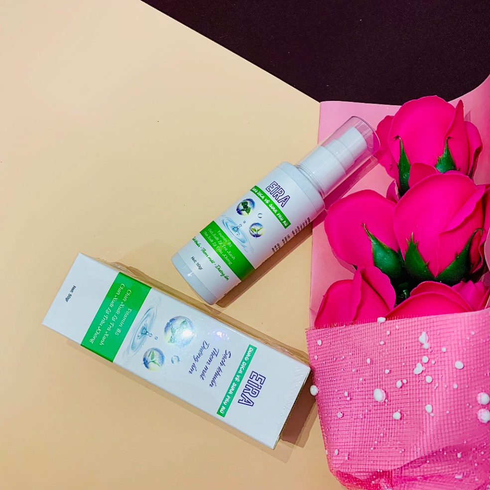 Dung dịch vệ sinh phụ nữ và cốc nguyệt san Claricare