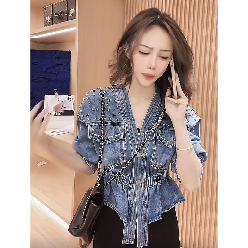 Áo Khoác Jeans Lửng Cổ v Lưng Cao Đính Hạt Thời Trang Cho Nữ
