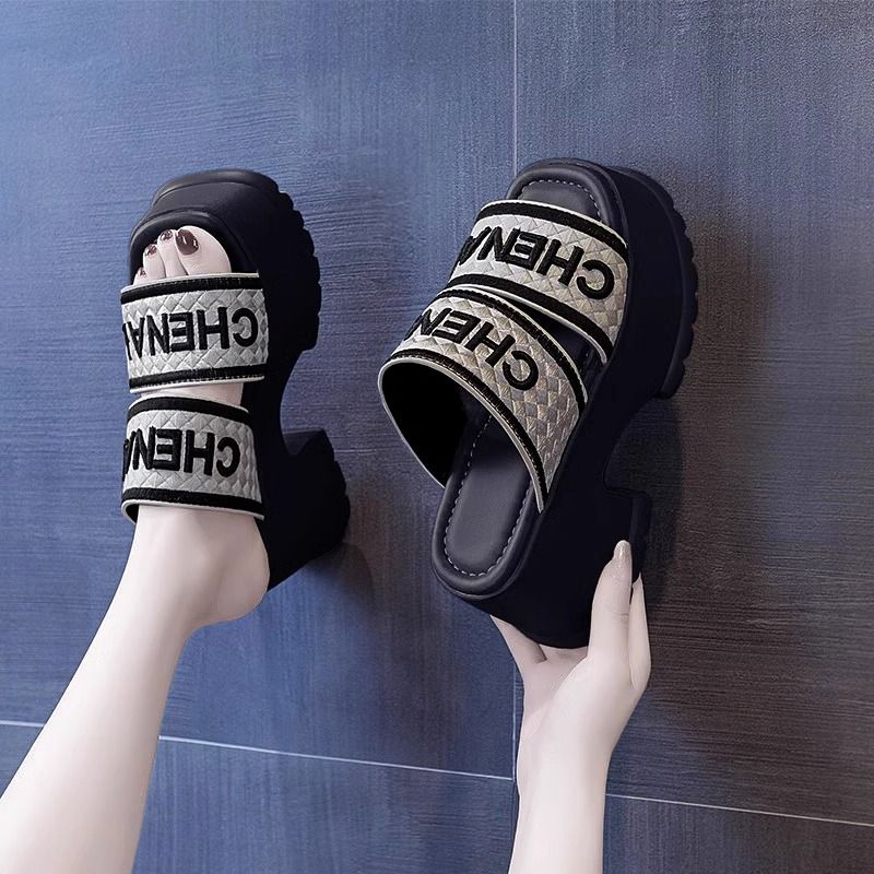 Dép Sandal Đế Xuồng Dày Thời Trang Mùa Hè 2023 Mới Cho Nữ