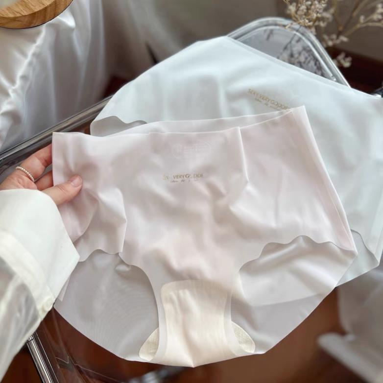 Quần Lót Nữ Đúc Su Cạp Cao Chữ Sexy Very Goddess Kháng Khuẩn Tàng Hình Thể Thao Myna Bra 2275