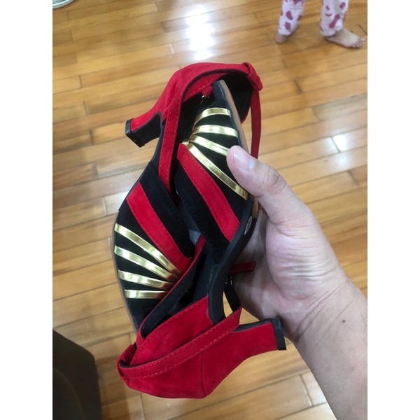 Xăng đan khiêu vũ đỏ đen, hàng Quảng Châu loại 1