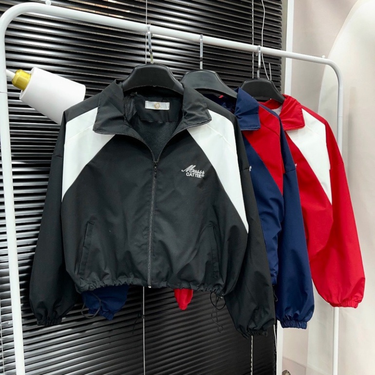 Hàng Mới HOT TREND 2023 Áo Khoác Gió Nữ Dáng Croptop Chất Vải Gió Quảng Châu Cao Cấp - Tôn Dáng, Dễ Phối Đồ