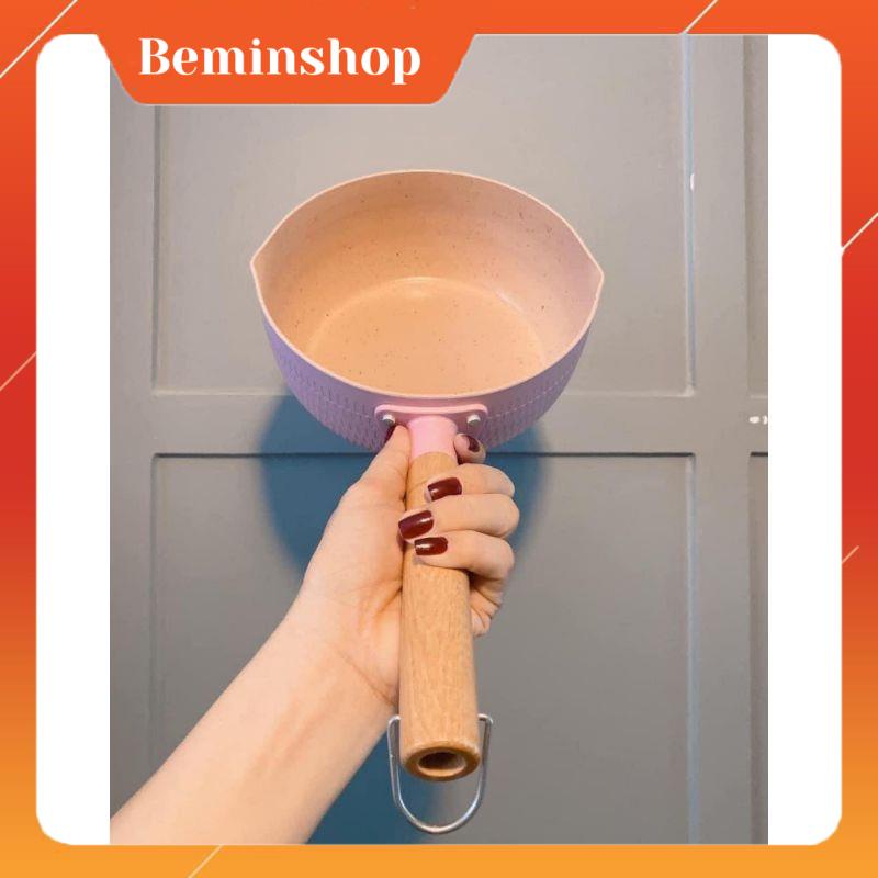 Chảo chống dính đáy sâu lòng cán gỗ 18cm