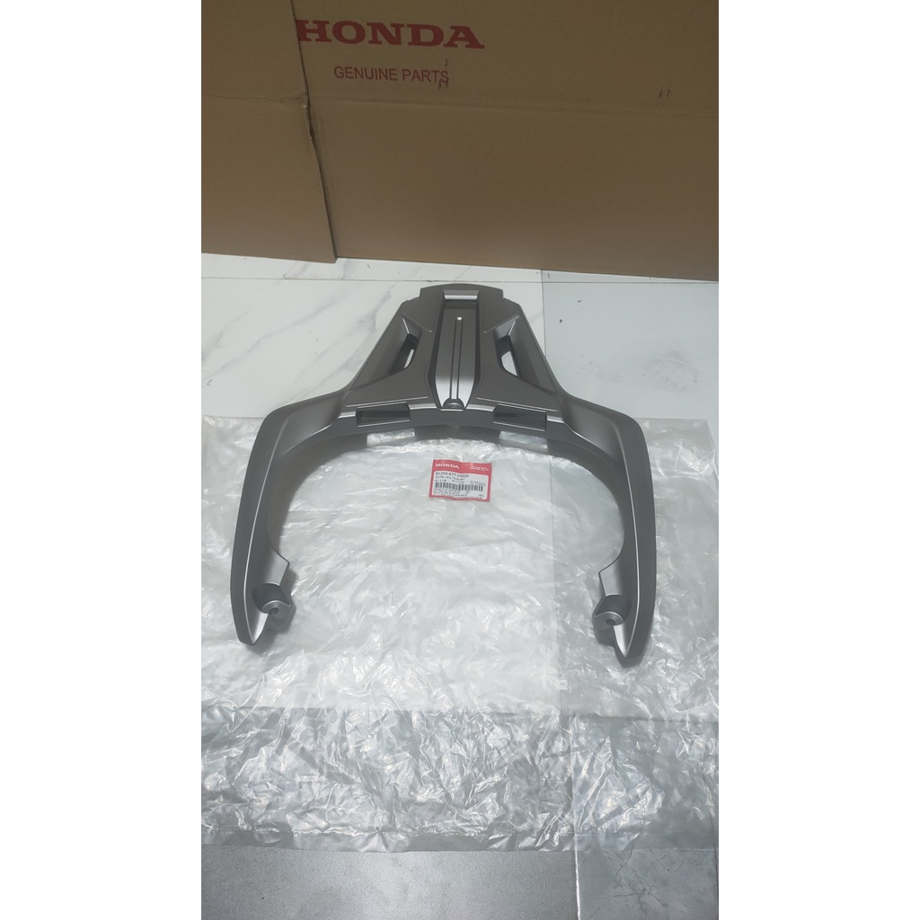 Giá đèo hàng | tay dắt sau   SH 125/150  màu Bạc *NHB18M* chính hãng Honda