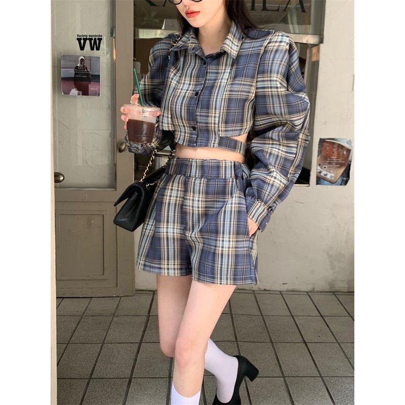 Bộ Áo Sơ Mi Tay Dài Kẻ Sọc + Quần Short Lưng Cao Phong Cách Hàn Quốc Thời Trang Mùa Thu 2023