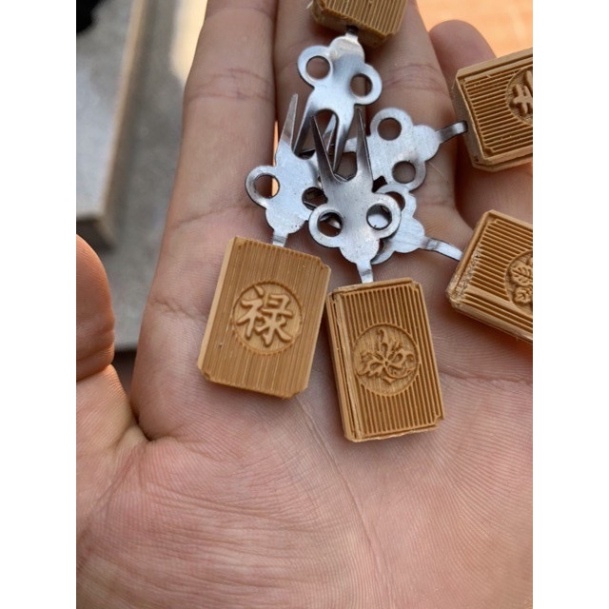 Xiên trái cây đục laze dành cho chim chào mào, vành khuyên giá rẻ