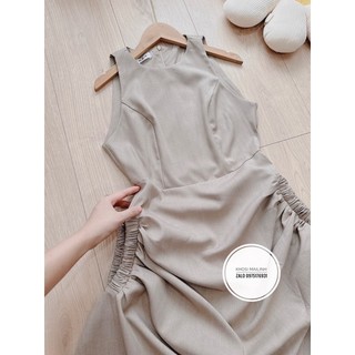Đầm sát nách túi hông dúm thân