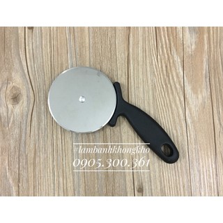 Dao cắt bánh pizza cán đen