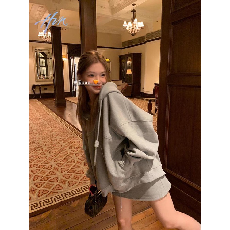 Set Áo Hoodie Và Chân Váy Phong Cách Thể Thao Năng Động Cho Nữ