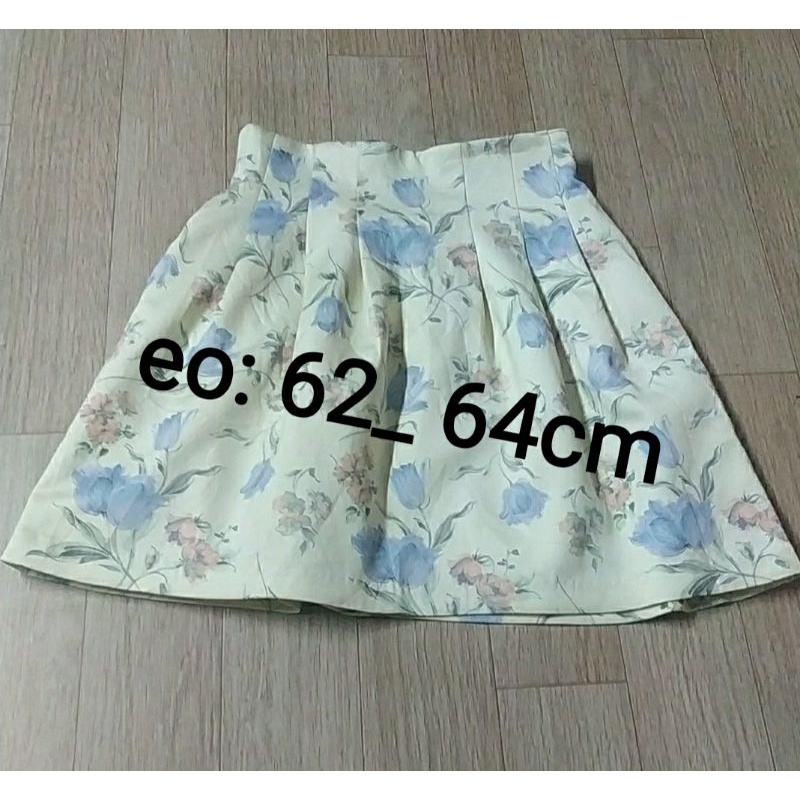 Lô chân váy len, quần giả váy si đẹp độ mới cao