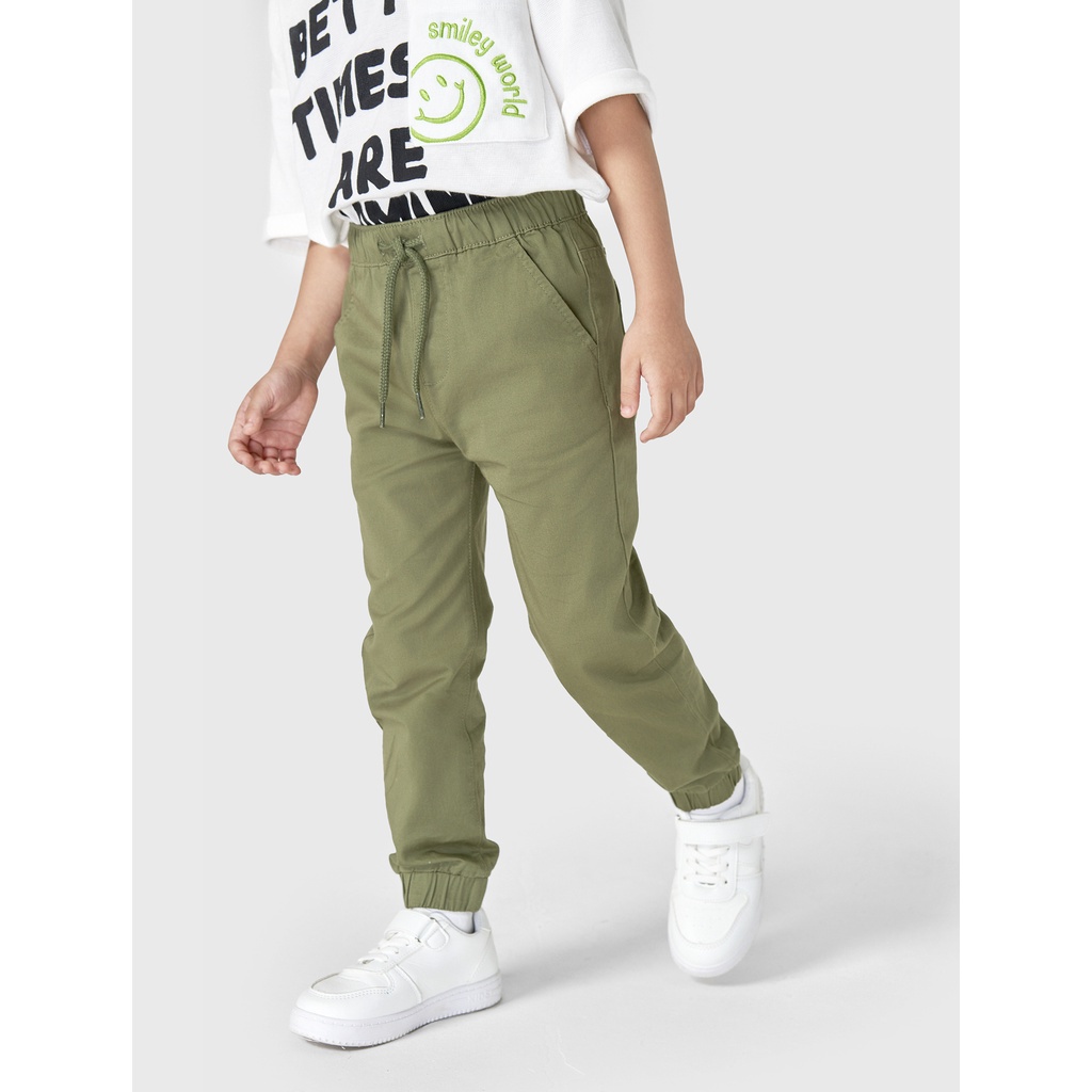 Quần khaki bé trai CANIFA chất liệu cotton spandex, cạp chun luồn dây dệt, túi chéo, dáng jogger 2BK22W001