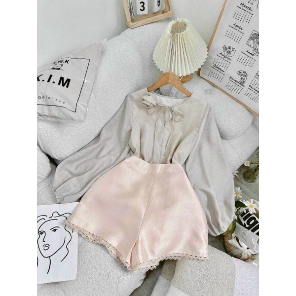 Set Áo Tay Bo Đính Hoa + Quần Sọt Viền Ren
