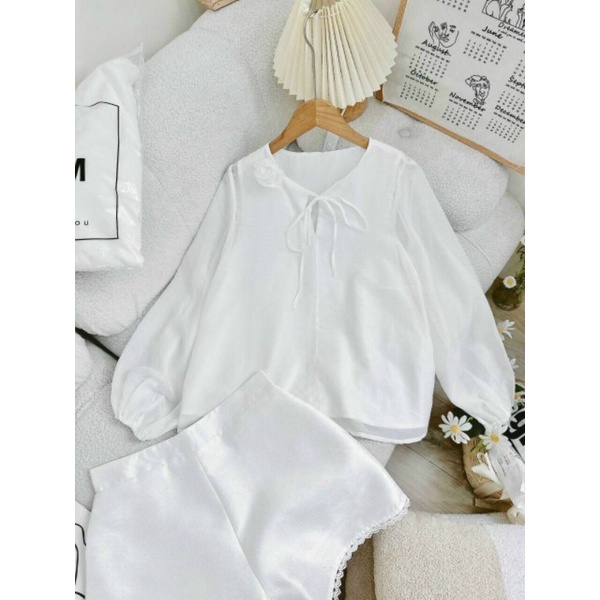 Set Áo Tay Bo Đính Hoa + Quần Sọt Viền Ren