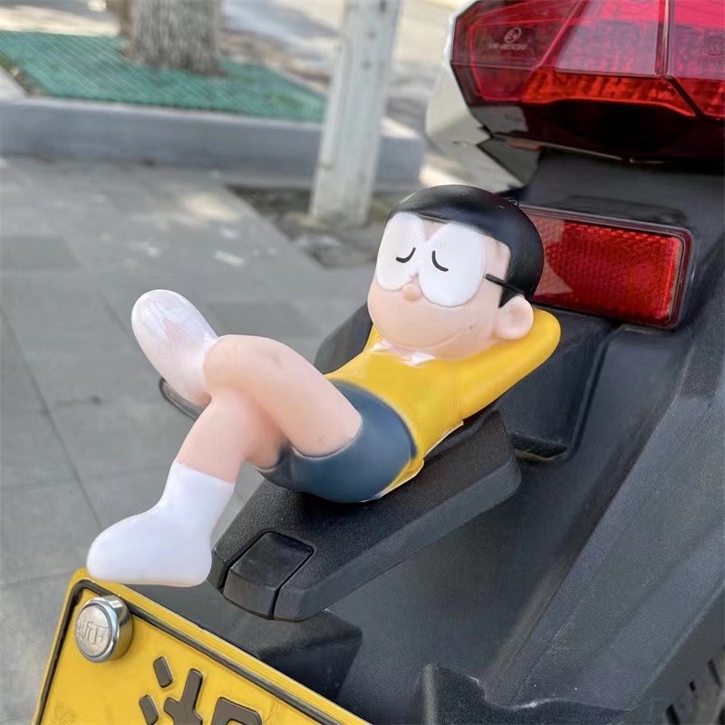 Mô Hình Búp Bê nobita Đang Ngủ Chạy Bằng Pin Dùng Trang Trí Xe Hơi doraemon