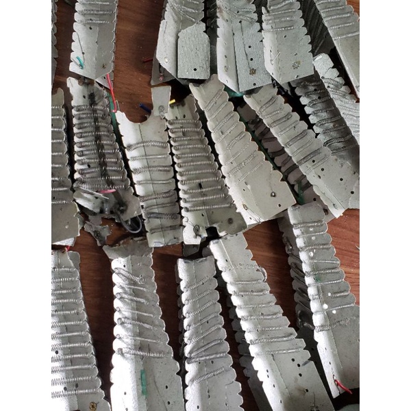 Máy sấy tóc  Như hình.