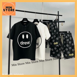  Bộ Đồ Nam Cộc Tay Mặc Hè In Hoạ Tiết Hình Icon Mặt Cười Phối Quần Gió In Chữ Vàng . Bộ Thể Thao Cho Các Boy Phố Đi Biển 