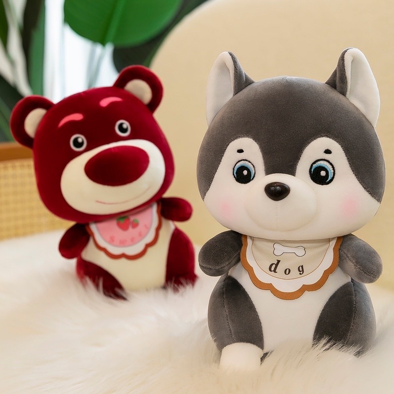 Thú Nhồi Bông Hoạt Hình Gấu dâu / Pikachu / Cáo  / Ếch / Chó Husky _ Gấu bông hình thú đeo yếm ngộ nghĩnh