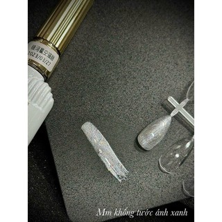 Mắt mèo khổng tước Via flash