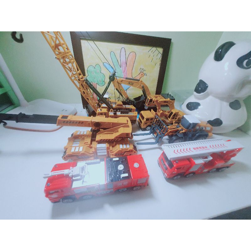 Đồ chơi xe công trình, xe cẩu, máy xúc, xe thang,xe lu nhựa abs nguyên sinh