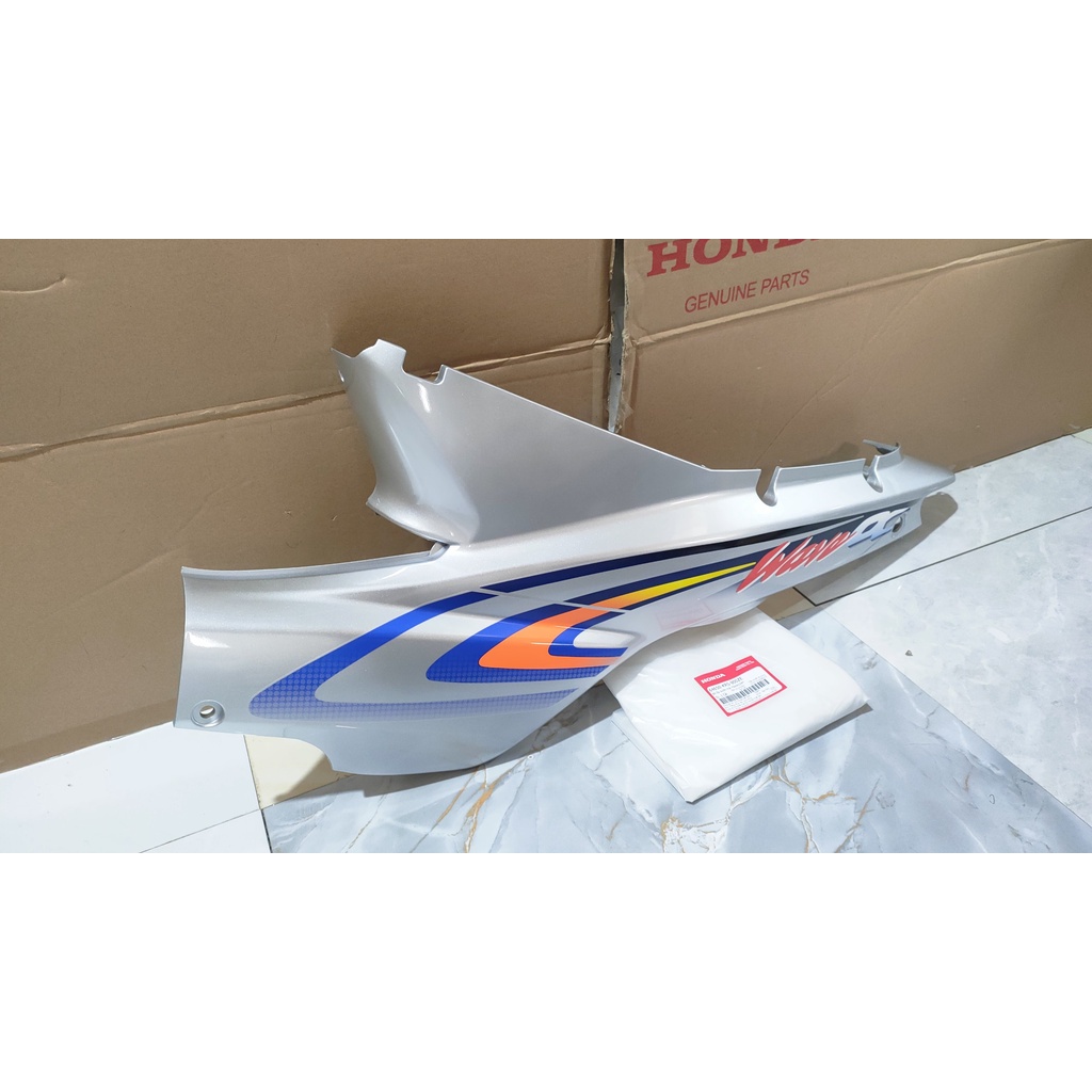 Ốp sườn bên trái | ốp thân Wave Anpha Cũ  màu Bạc trắng *NH-411M* chính hãng Honda