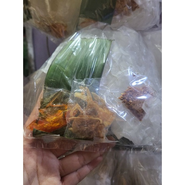 Bánh tráng lá chuối sate tỏi