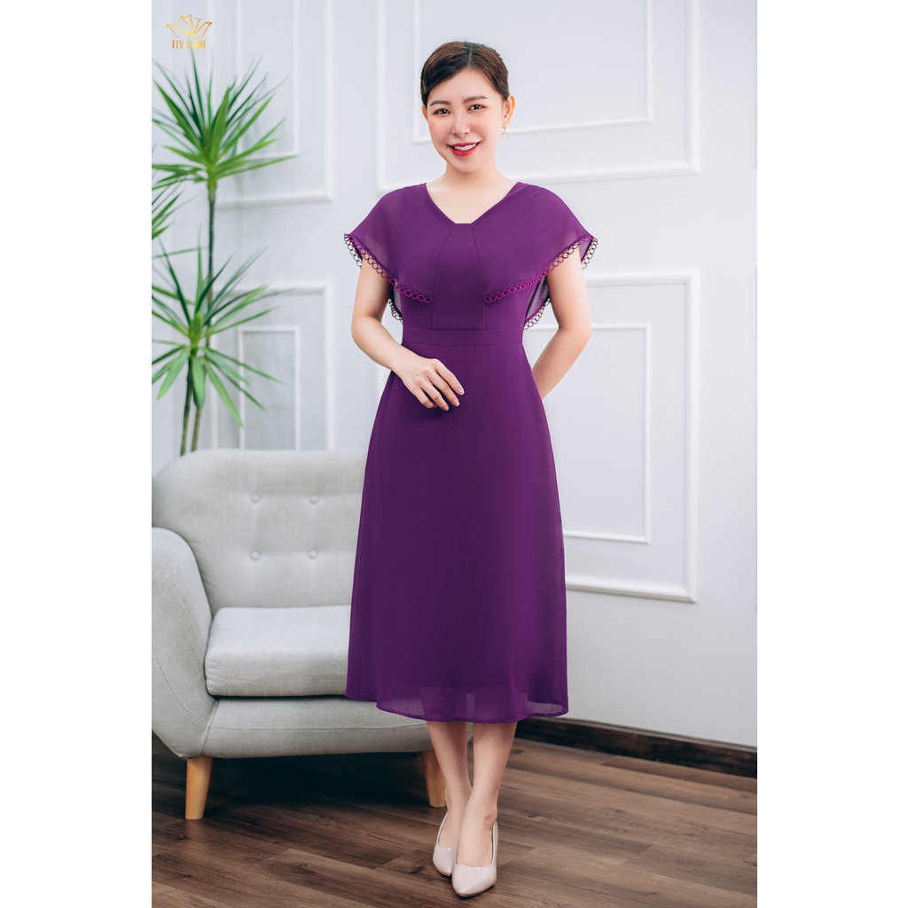 Đầm xòe trung niên cổ V tay cánh tiên màu Tím cẩm - TTV1462