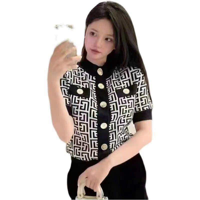 [070923] Hàng nhập - Áo len nữ tay ngắn cài nút trước, áo kiểu Quảng Châu thu đông họa tiết logo