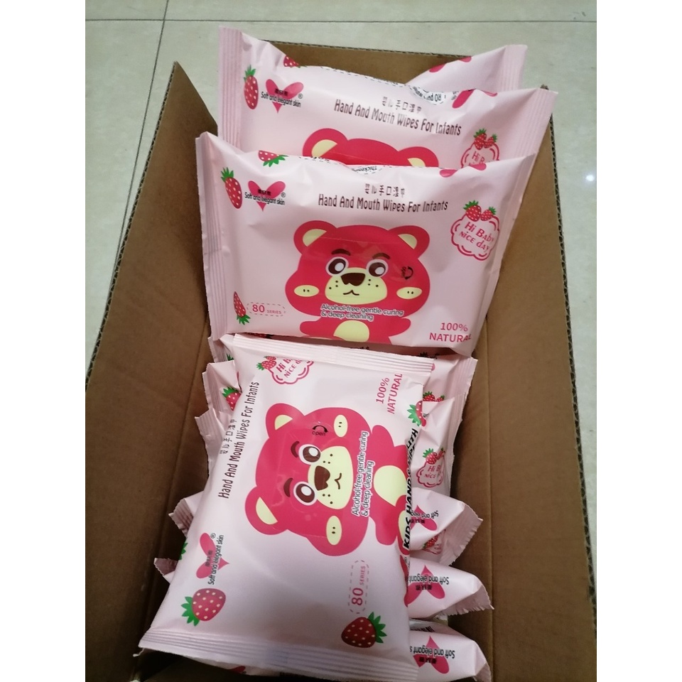 Thùng 10 gói khăn ướt hình gấu dâu Cotton & Wipes , set 10 gói khăn giấy ướt không cồn an toàn cho da