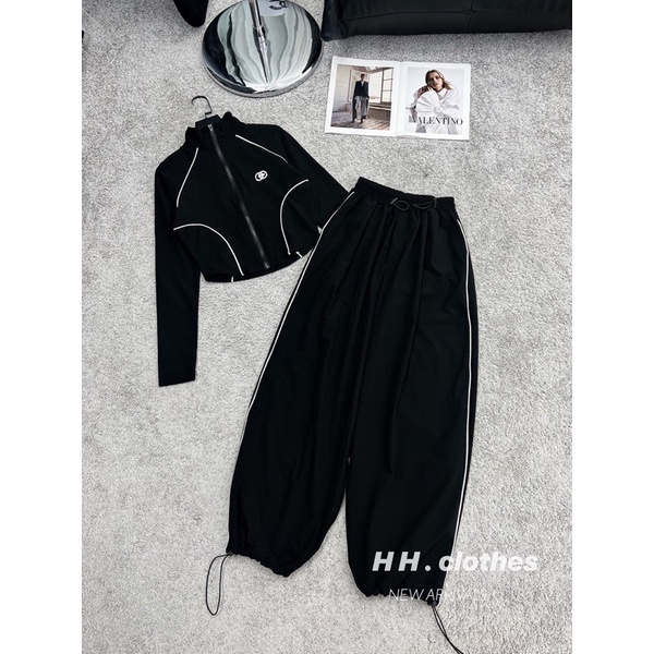 Set Áo Zip CN Dài Tay Phối Quần Thụng Rút Ống