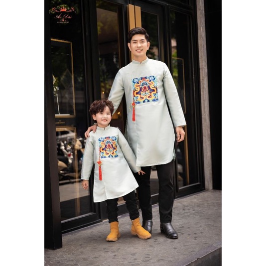 Áo dài gia đình Tầm Xuân hồng phù hợp diện tết Giáp Thìn 2024