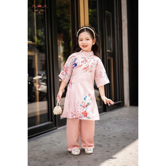 Áo dài gia đình Tầm Xuân hồng phù hợp diện tết Giáp Thìn 2024