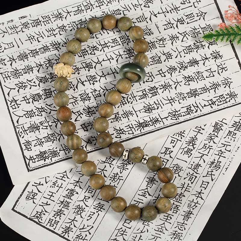 Vòng Tay Chuỗi Hạt Gỗ Đàn Hương Phối Tua Rua Phong Cách retro