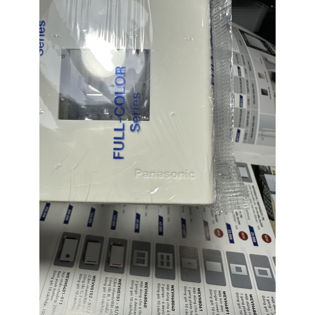 Mặt dùng cho 4 thiết bị - PANASONIC Full  - WZV 7844W - CHÍNH HÃNG