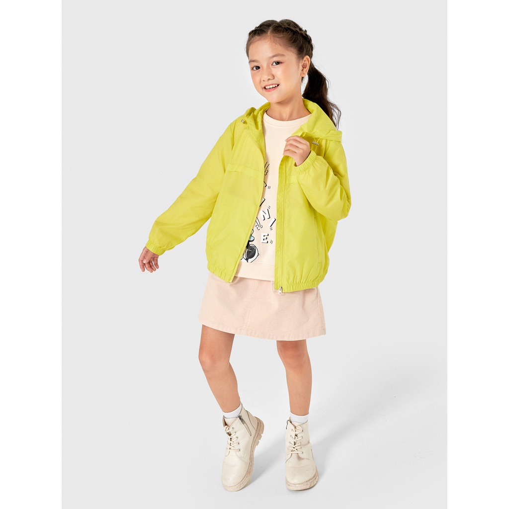 Áo khoác gió bé gái CANIFA có mũ dài tay bo gấu 1OT22W001