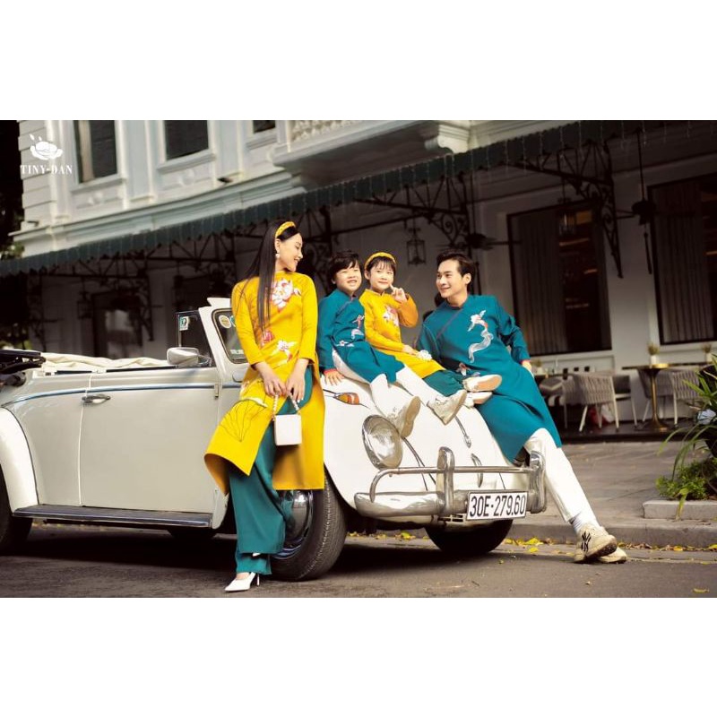 Áo dài Gia đình tafta Song Ngư màu vàng xanh phù hợp mặc tết 2024