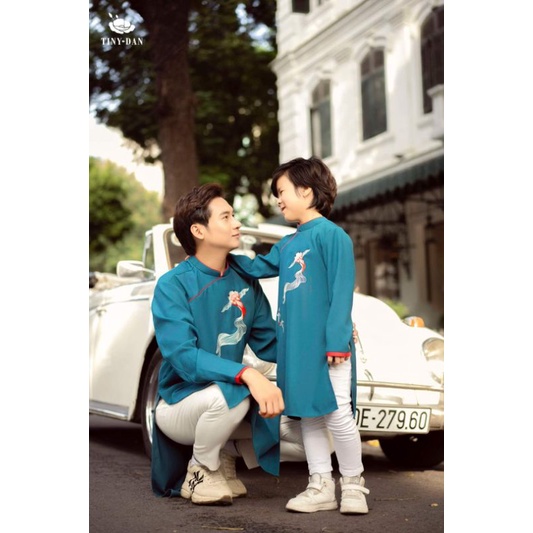 Áo dài Gia đình tafta Song Ngư màu vàng xanh phù hợp mặc tết 2024