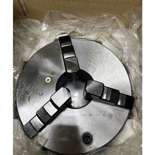 Mâm cặp cơ k11-200 3 chấu phi 200mm,chính hãng quả địa cầu đen