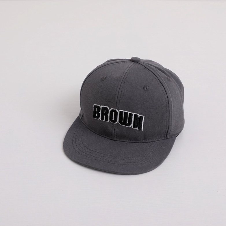 Mũ hiphop trẻ con ,nón SnapBack chữ Brown cho bé 2-16 tuổi