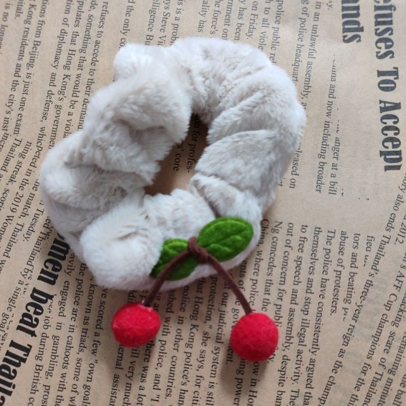 Dây cột tóc nhung lông mền gắn hình ngộ nghĩnh