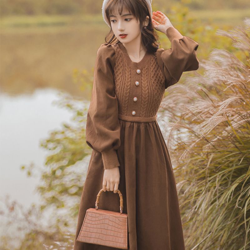 Dệt 2023 Phong cách Pháp mới Phong cách Nối áo len bên trong Váy dài vừa phải
