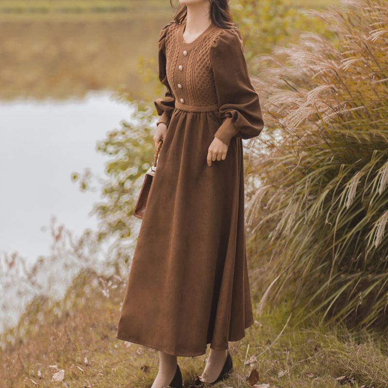 Dệt 2023 Phong cách Pháp mới Phong cách Nối áo len bên trong Váy dài vừa phải