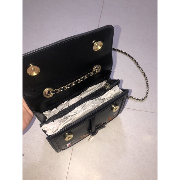 Pass túi đeo chéo