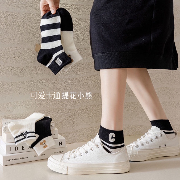 Set 5 Đôi Tất Họa Tiết Kẻ Sọc🍀FREESHIP🍀Vớ Thêu Họa Tiết Gấu Hoạt Hình Màu Trắng Đen Dễ Thương ..