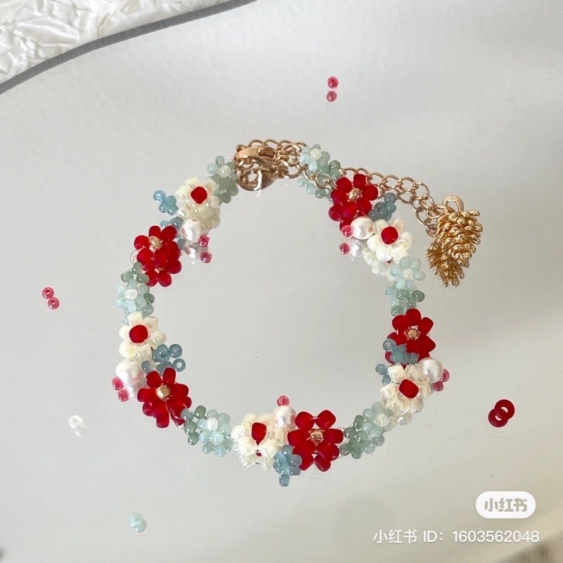 VÒNG TAY HOA KẾT CƯỜM