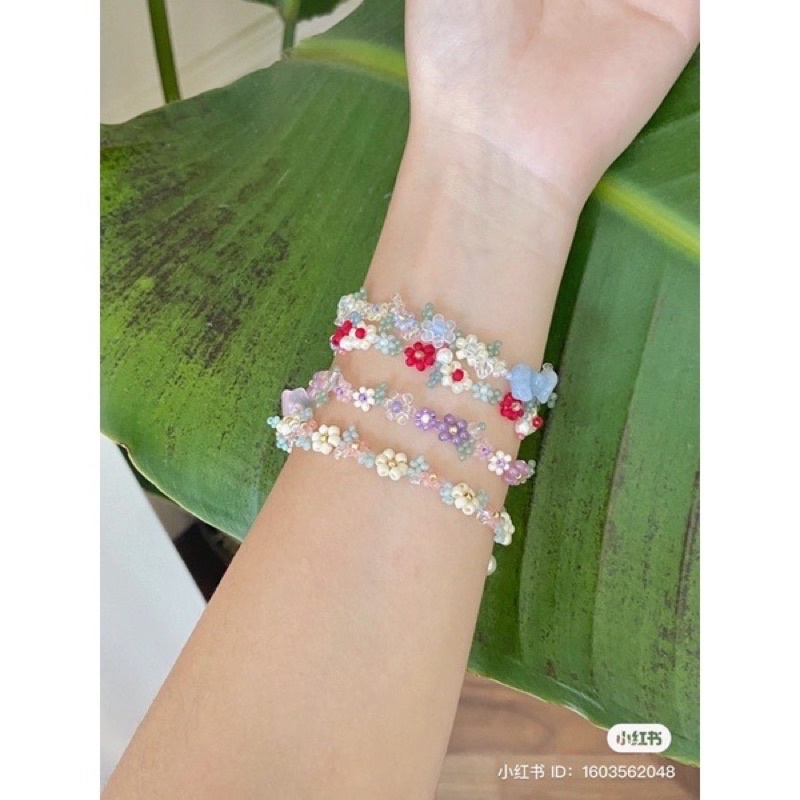 VÒNG TAY HOA KẾT CƯỜM