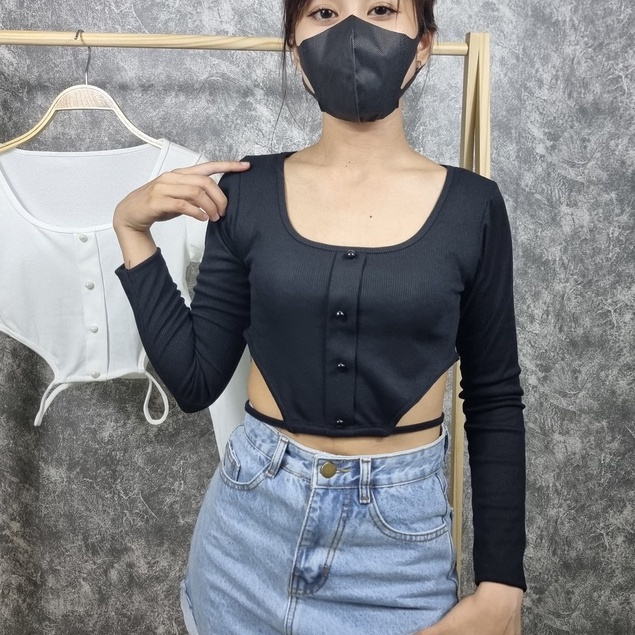 Áo croptop tay dài cổ vuông GenY - Áo kiểu nữ ôm body phối nút chất thun gân mềm mịn