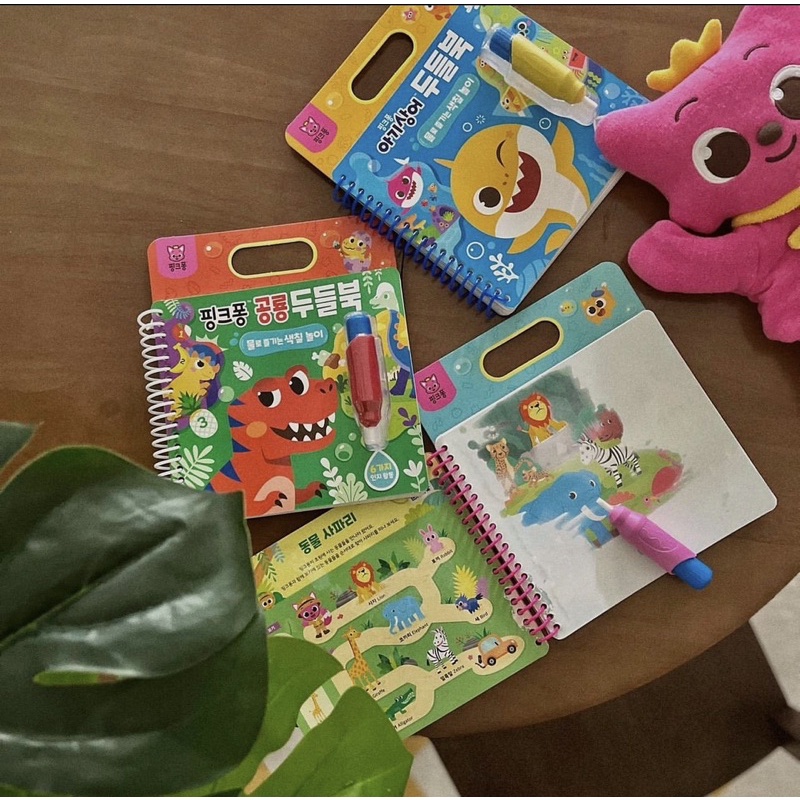 Sách tô màu nước ma thuật PinkFong Hàn quốc cho bé